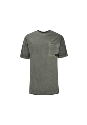 تی شرت مردانه با جیب و مارک روی جیب