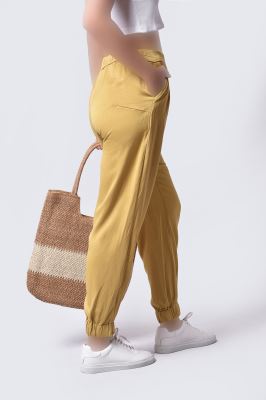 شلوار پارچه ای ساده زنانه