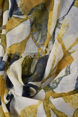 شال طرحدار زنانه