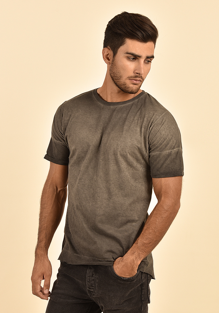 تی شرت یقه گرد سرشانه افتاده رنگرزی شده