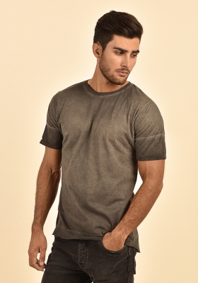 تی شرت یقه گرد سرشانه افتاده رنگرزی شده