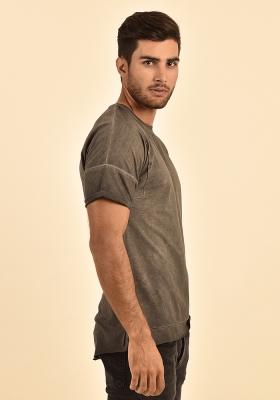 تی شرت یقه گرد سرشانه افتاده رنگرزی شده