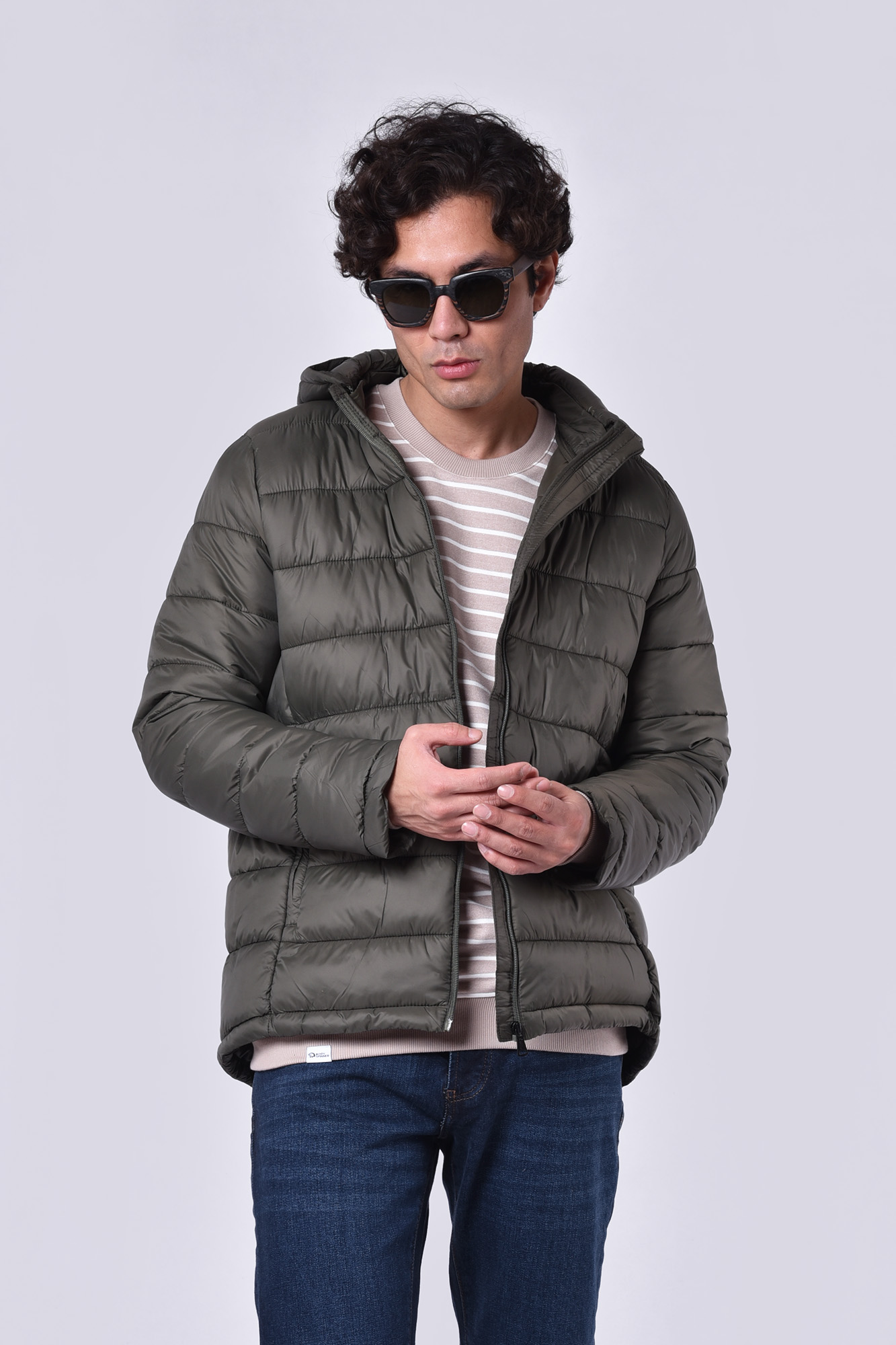 کاپشن کوتاه کلاهدار