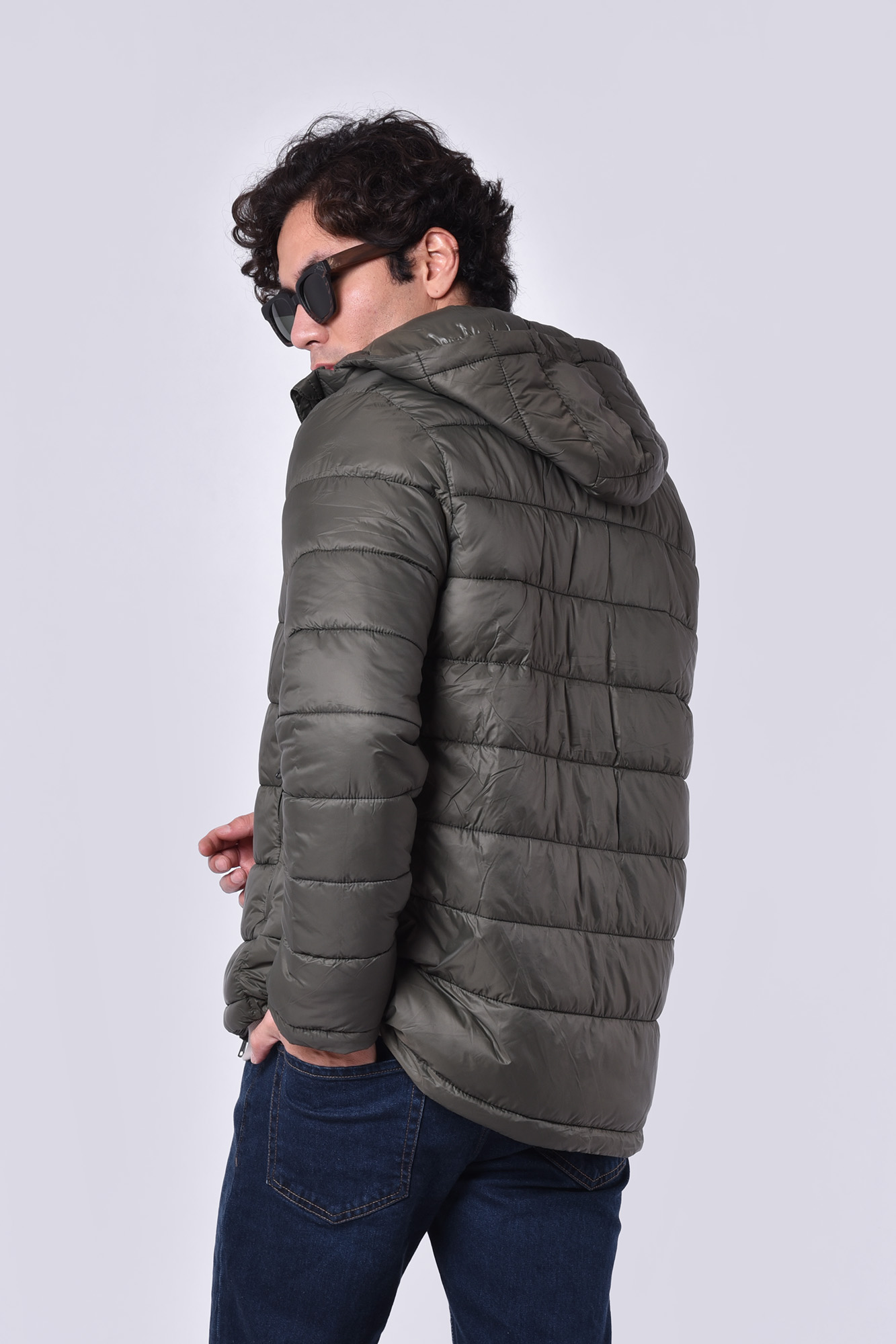 کاپشن کوتاه کلاهدار