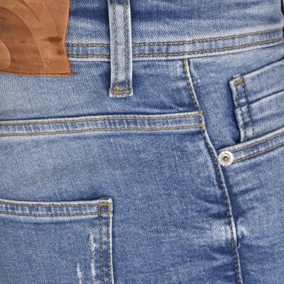 شلوار جین اسکینی فیت