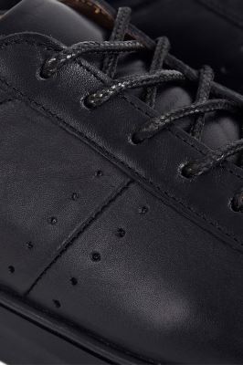 کفش اسنیکرز