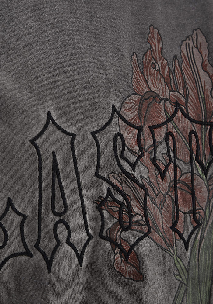 تی شرت آستین کوتاه چاپی و گلدوزی