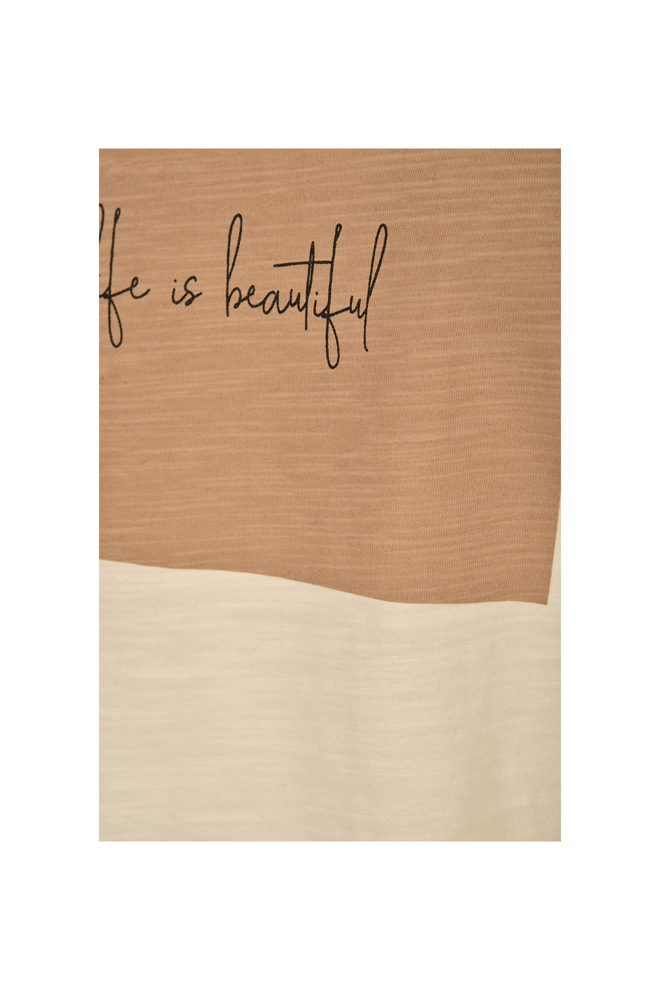 تی شرت آستین کوتاه زنانه چاپ و گلدوزی