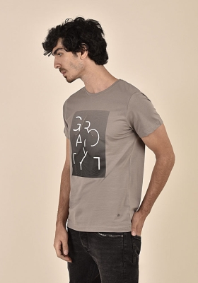 تی شرت آستین کوتاه مردانه چاپی و گلدوزی