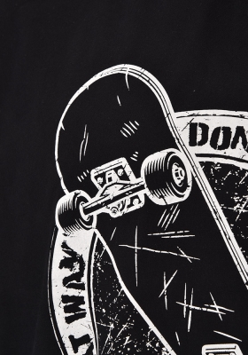 تیشرت کلاهدار