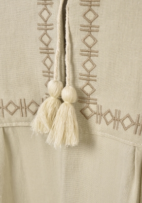 مانتو  گلدوزی دار