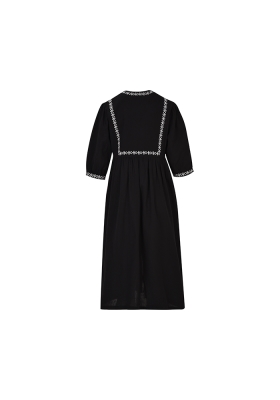 مانتو گلدوزی دار