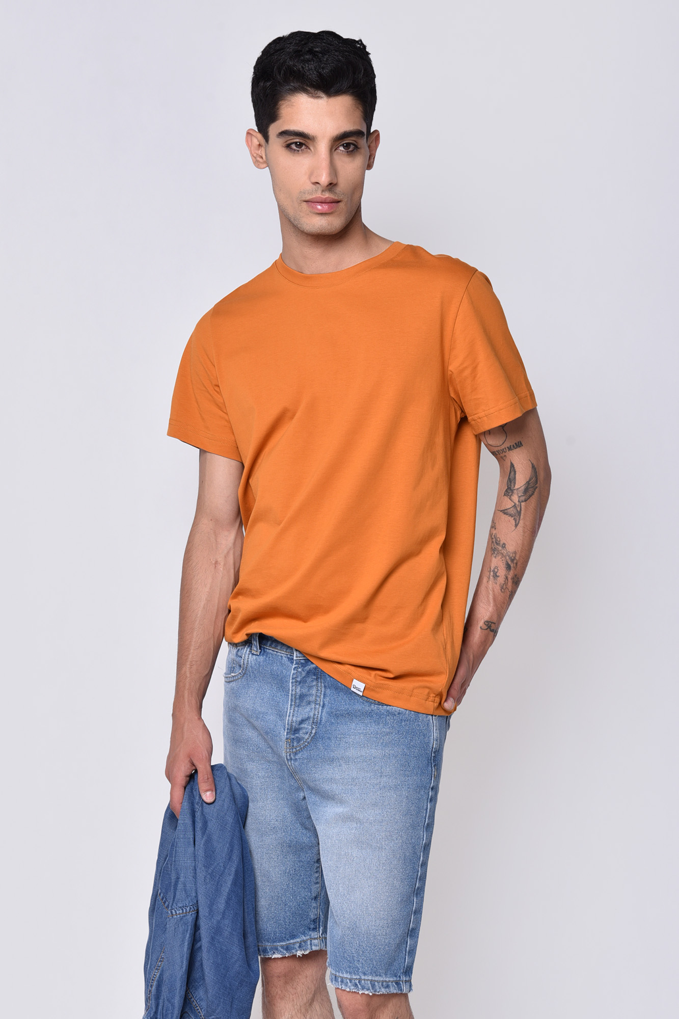 تیشرت آستین کوتاه یقه گرد بیسیک