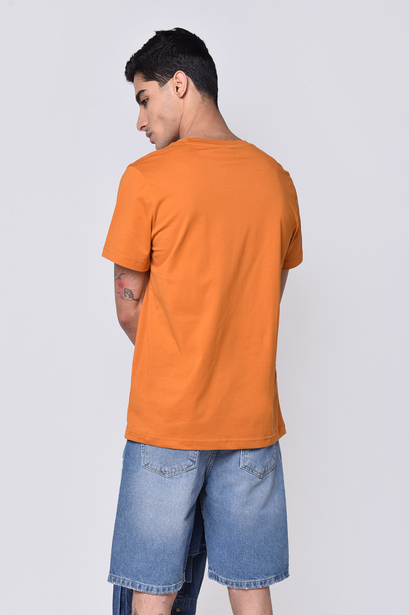 تیشرت آستین کوتاه یقه گرد بیسیک