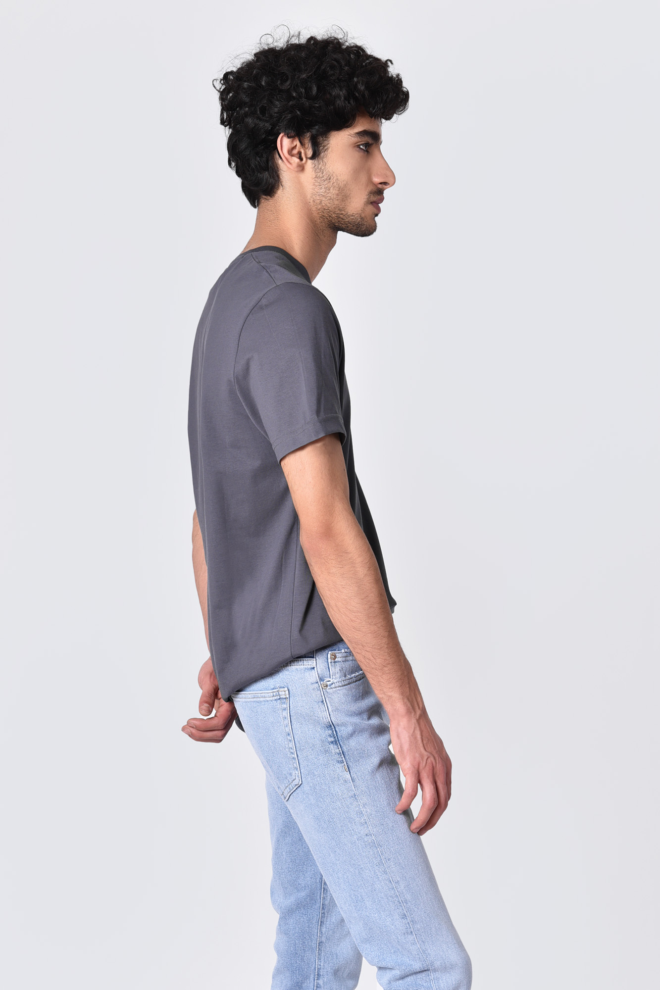 تیشرت آستین کوتاه یقه گرد بیسیک