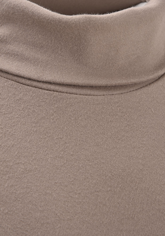 تی شرت یقه اسکی