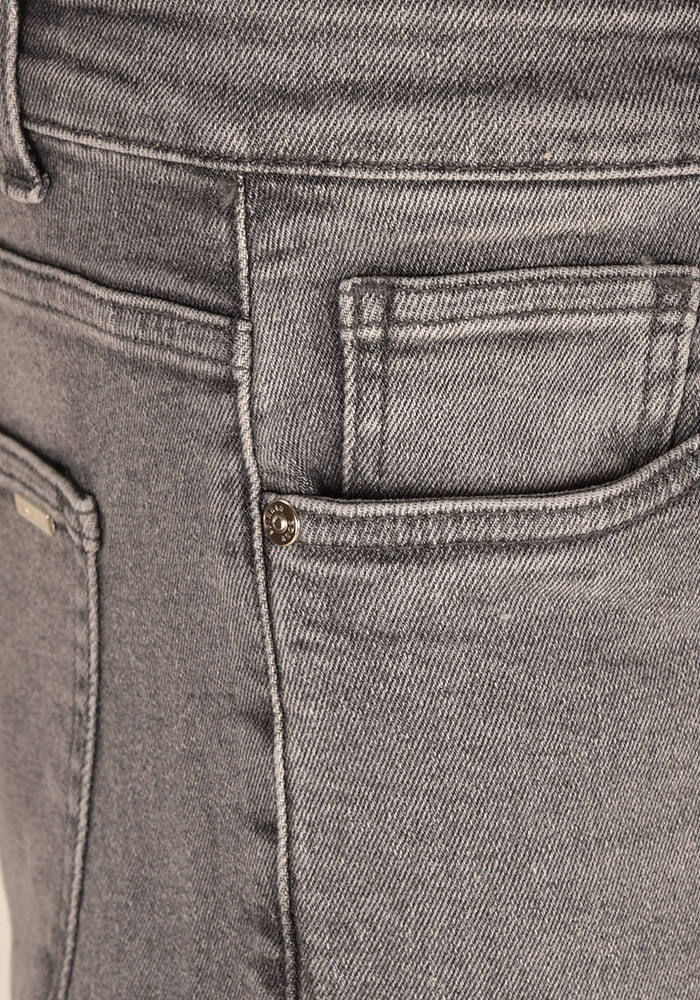 شلوار جین اسلیم