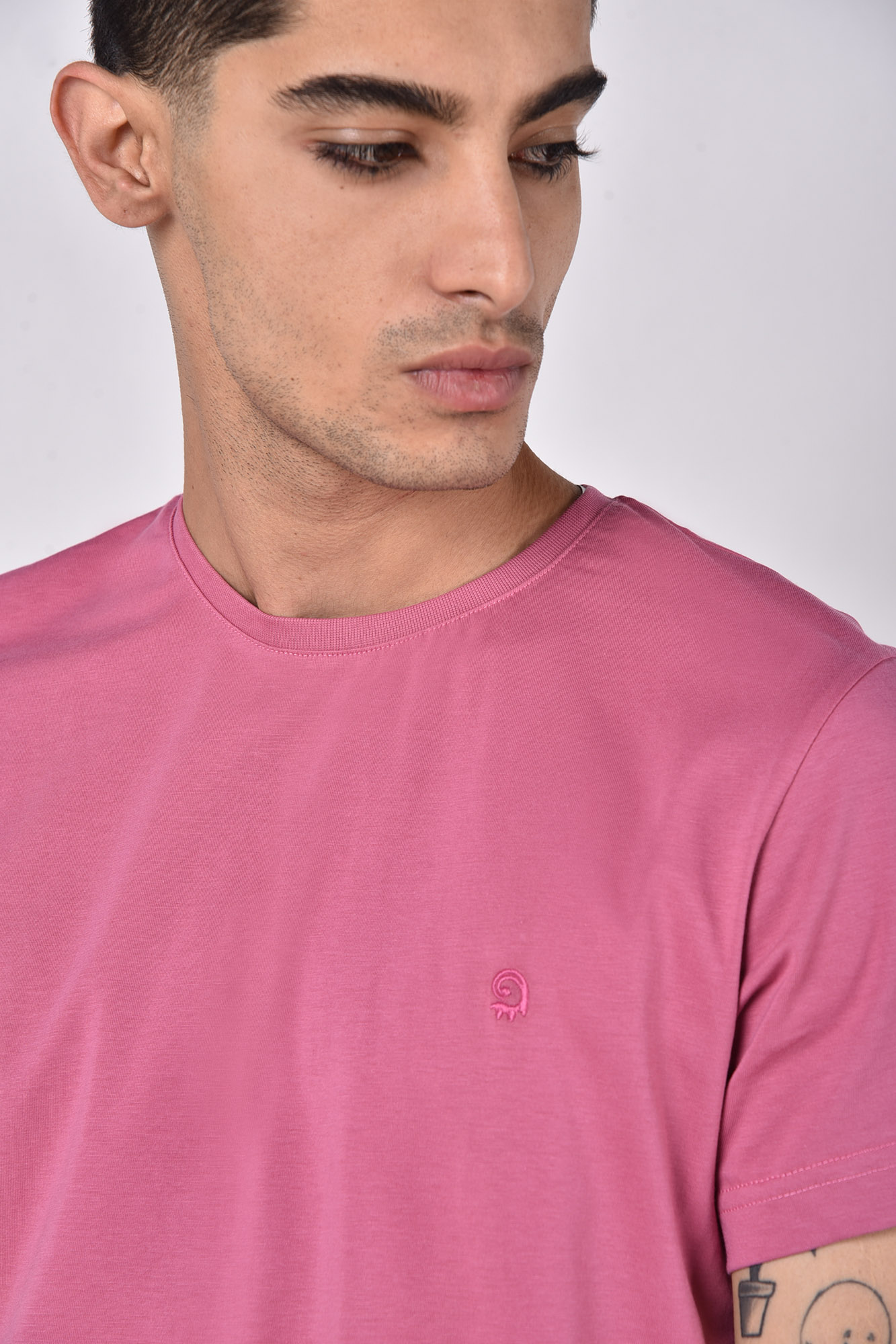 تیشرت آستین کوتاه یقه گرد بیسیک