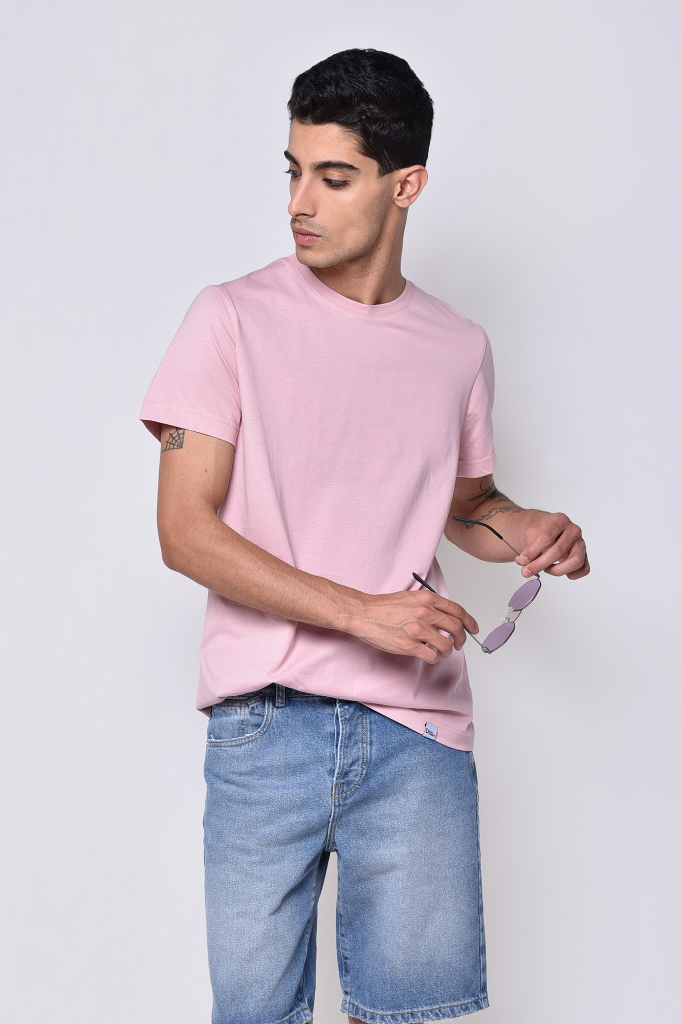 تیشرت آستین کوتاه یقه گرد بیسیک