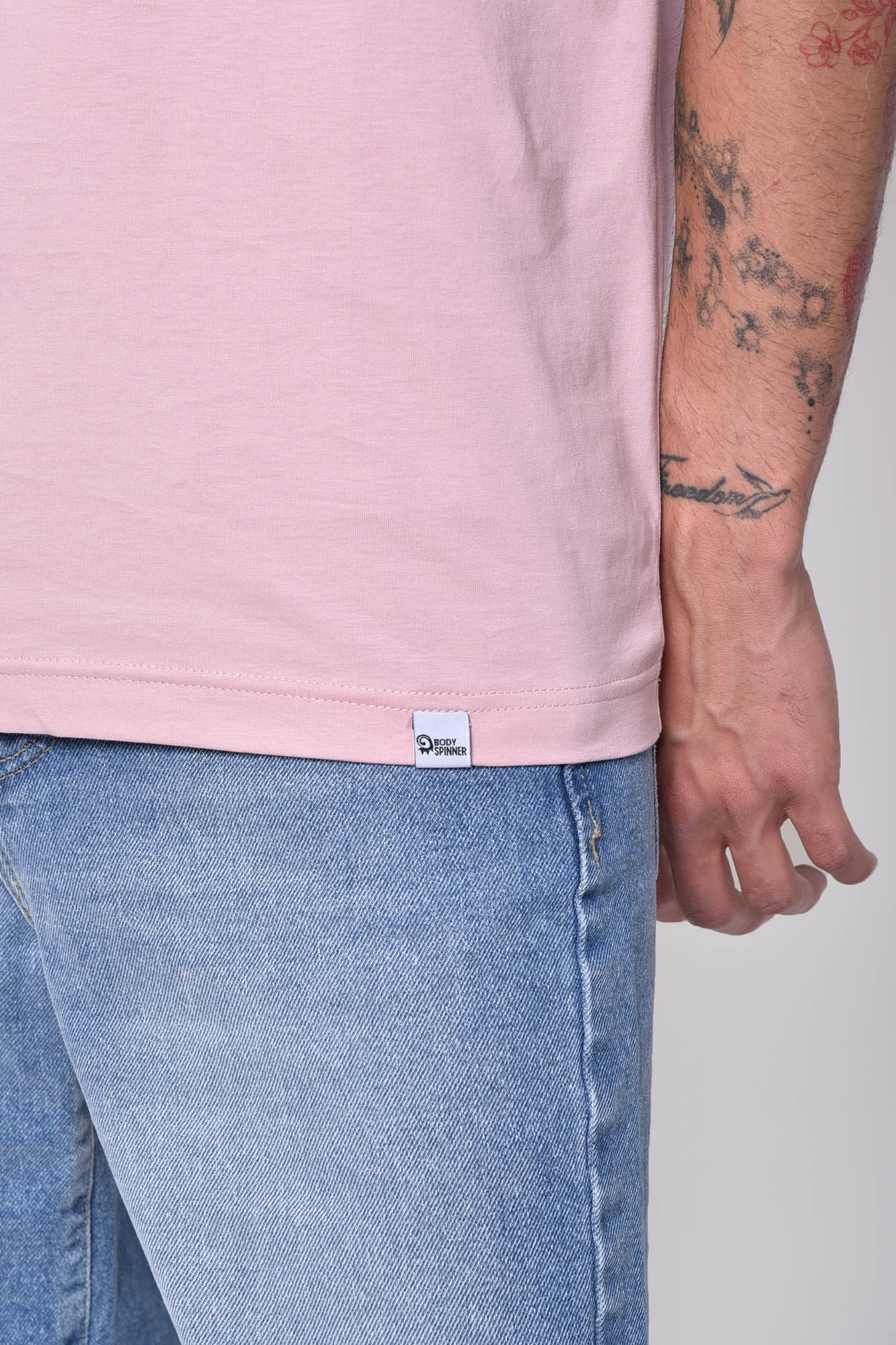 تیشرت آستین کوتاه یقه گرد بیسیک