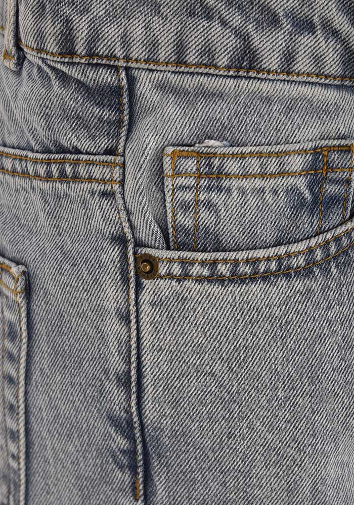 شلوار جین مام فیت