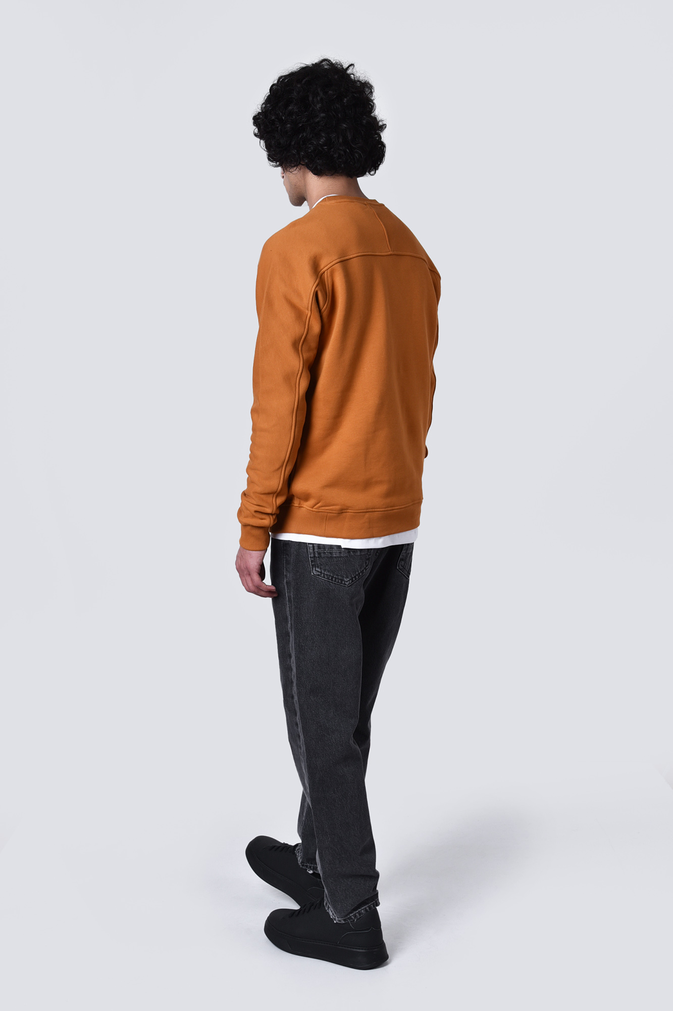 تیشرت آستین بلند گلدوزی دار