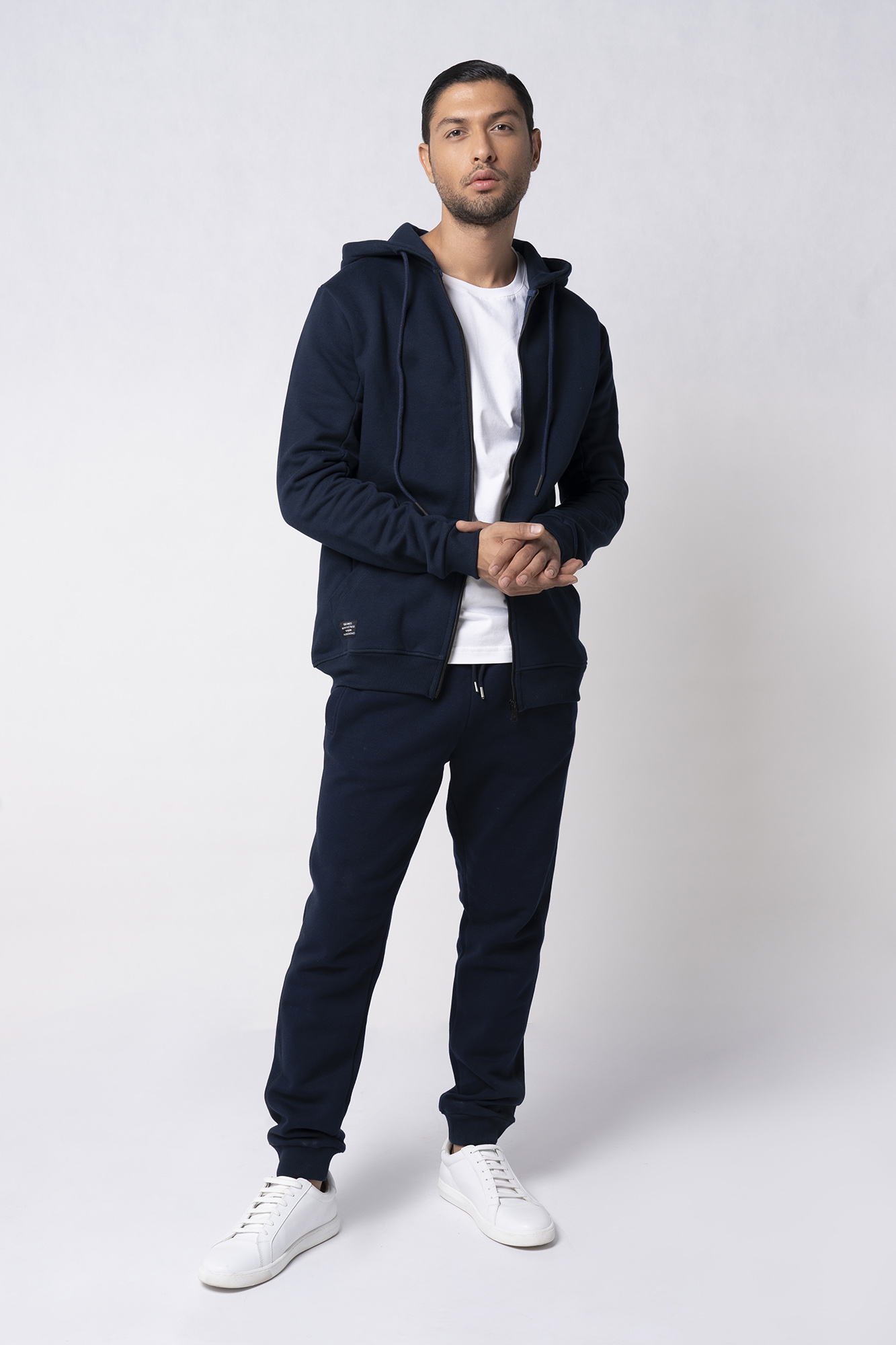 سوئیشرت کلاهدار