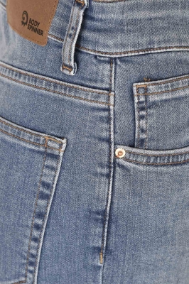 شلوار جین اسکینی