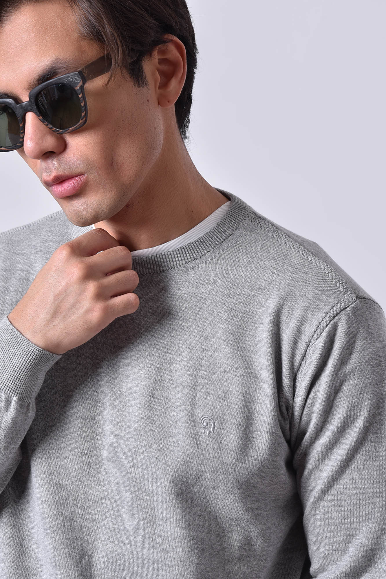 بافت یقه گرد ساده