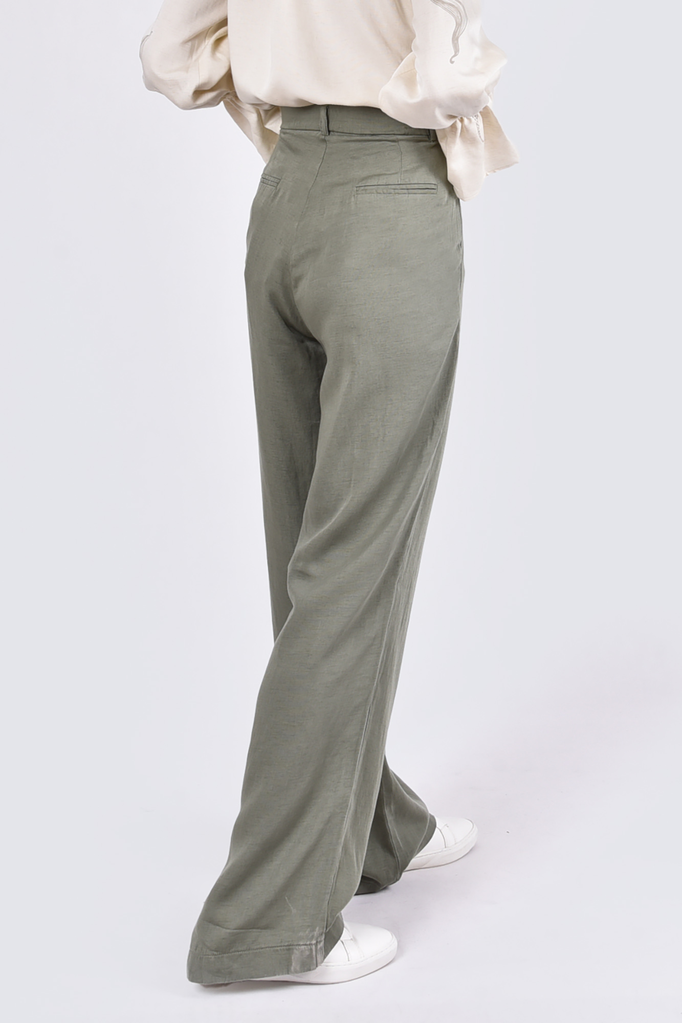 شلوار پیلی دار