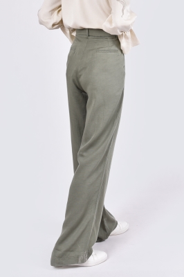 شلوار پیلی دار