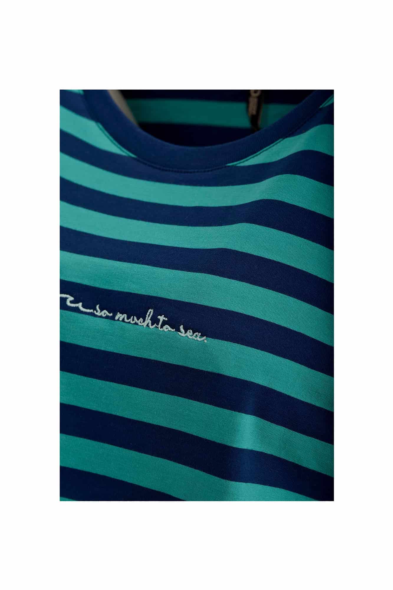 تیشرت کراپ گلدوزی دار