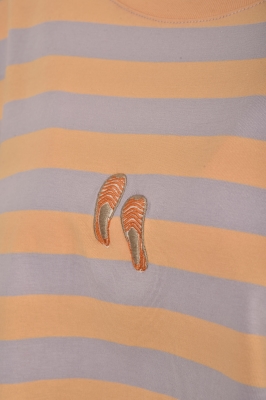 تیشرت کراپ گلدوزی دار