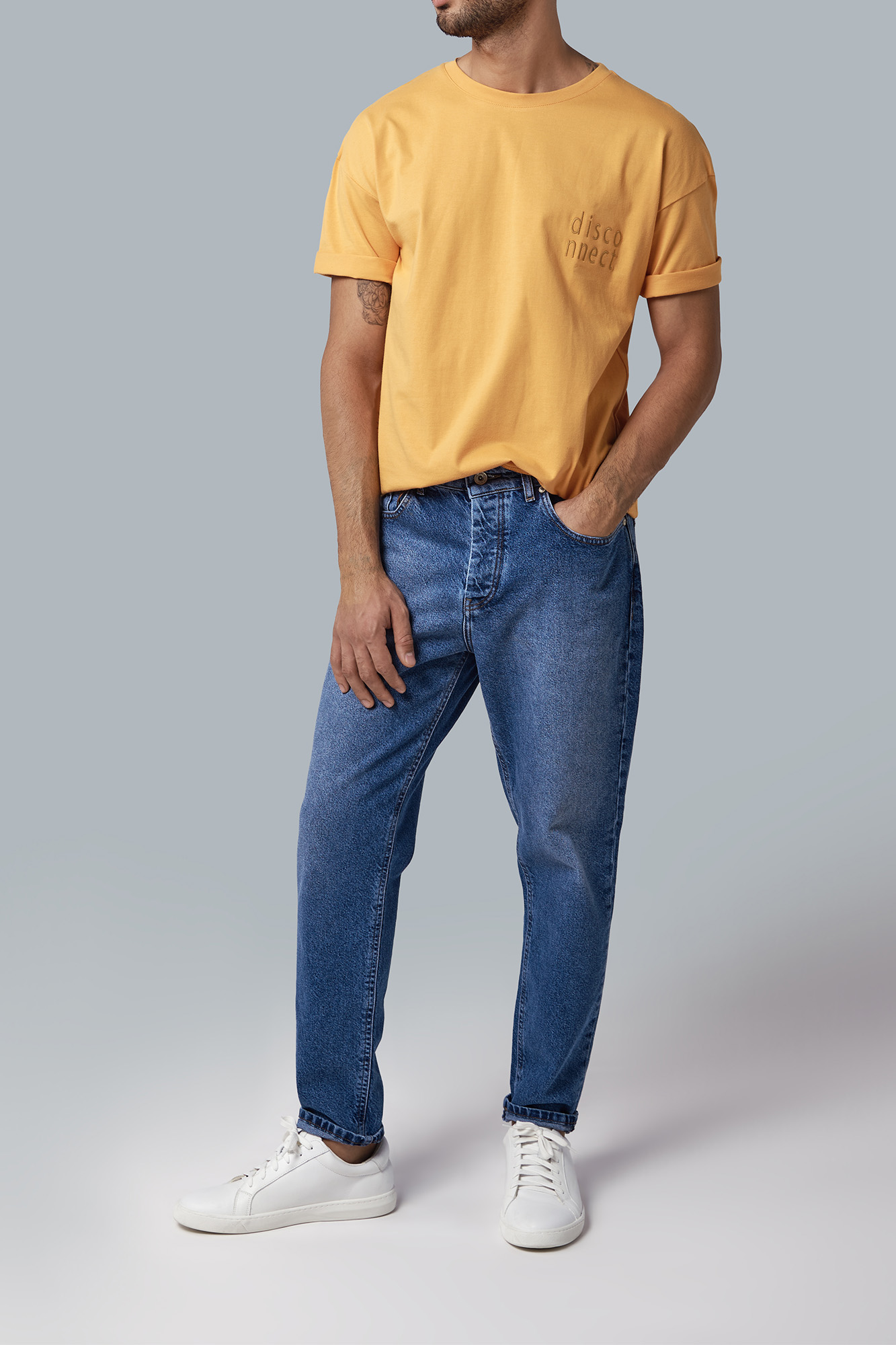 تیشرت آستین کوتاه چاپ و گلدوزی