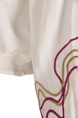 بلوز یقه هفت گلدوزی دار