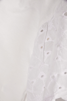 تیشرت یقه گرد آستین طرحدار