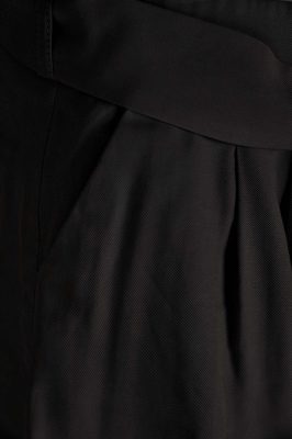 شلوارک پیلی دار