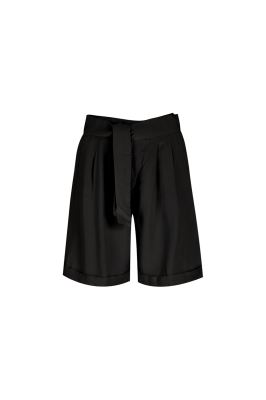 شلوارک پیلی دار