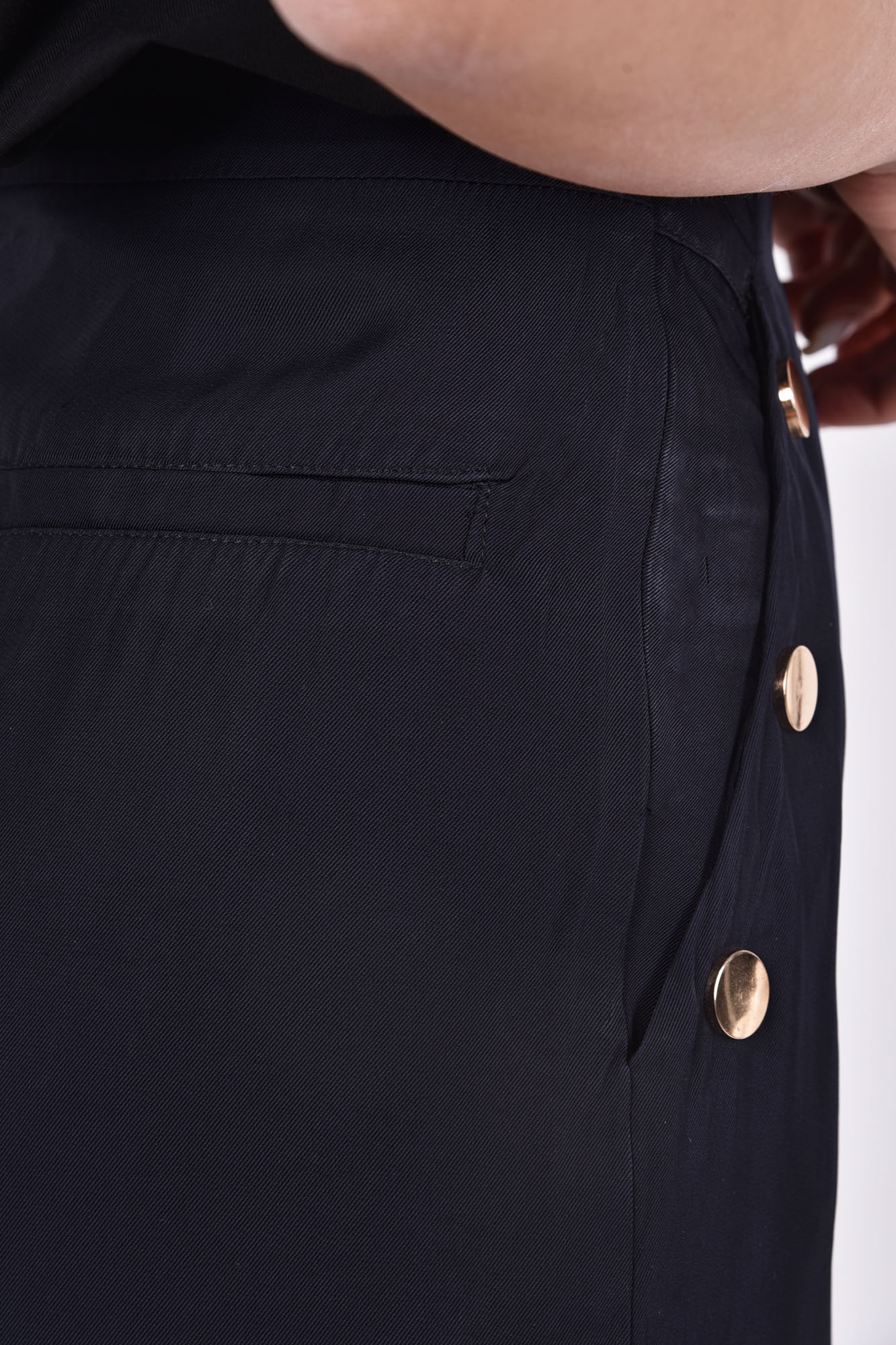 شلوارک دکمه دار