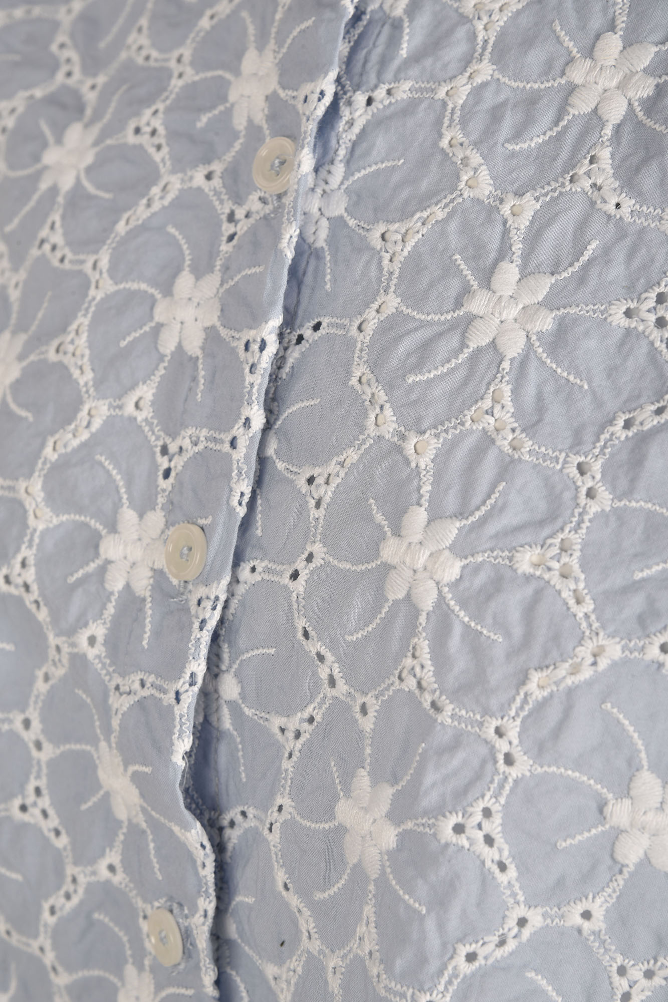 شومیز گلدوزی دار