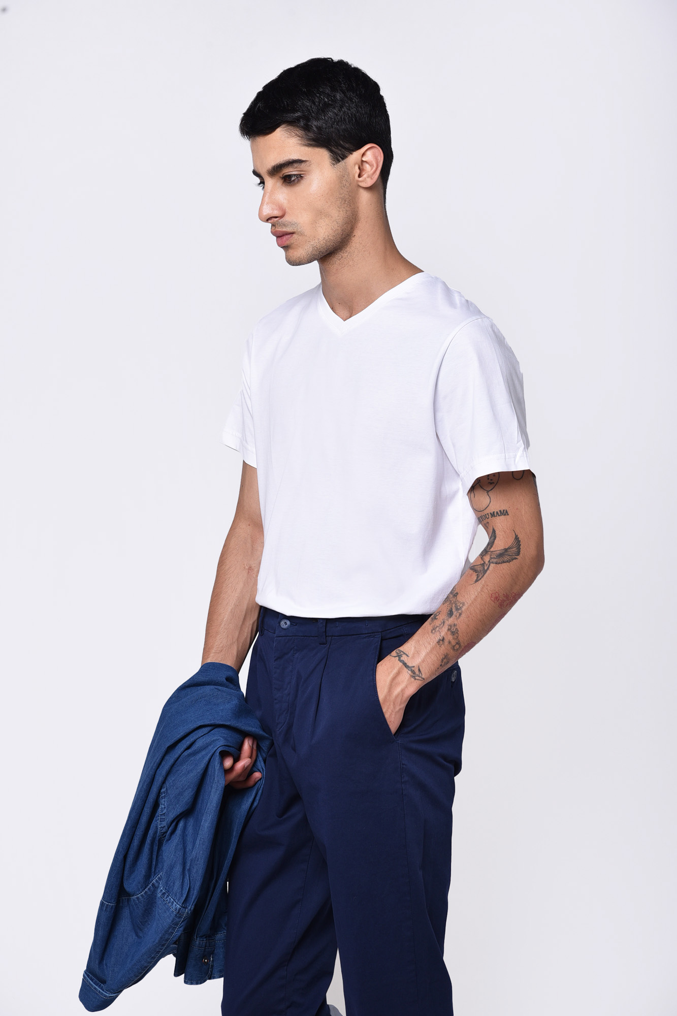 تی شرت یقه هفت بیسیک