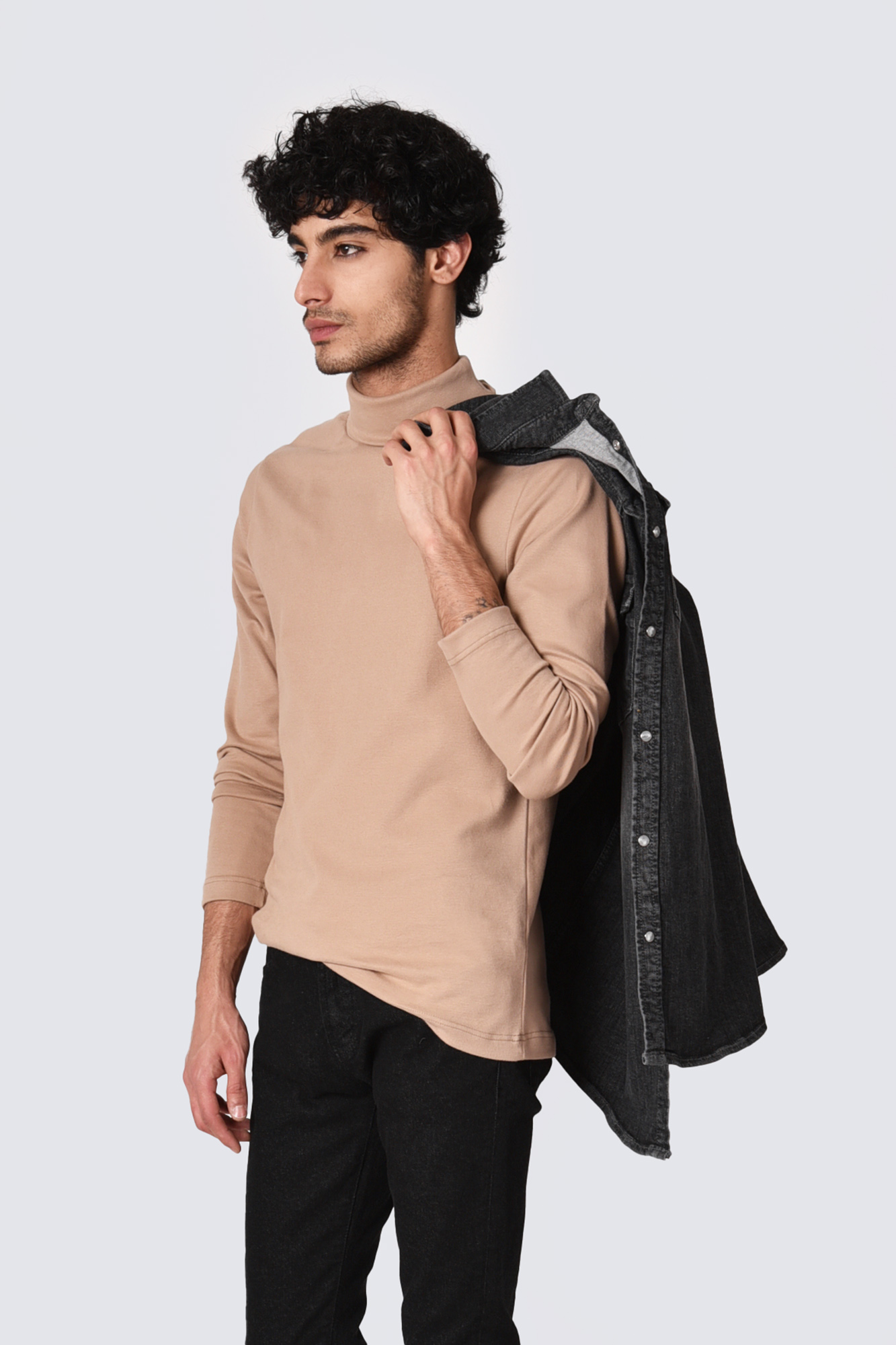 تیشرت آستین بلند یقه اسکی