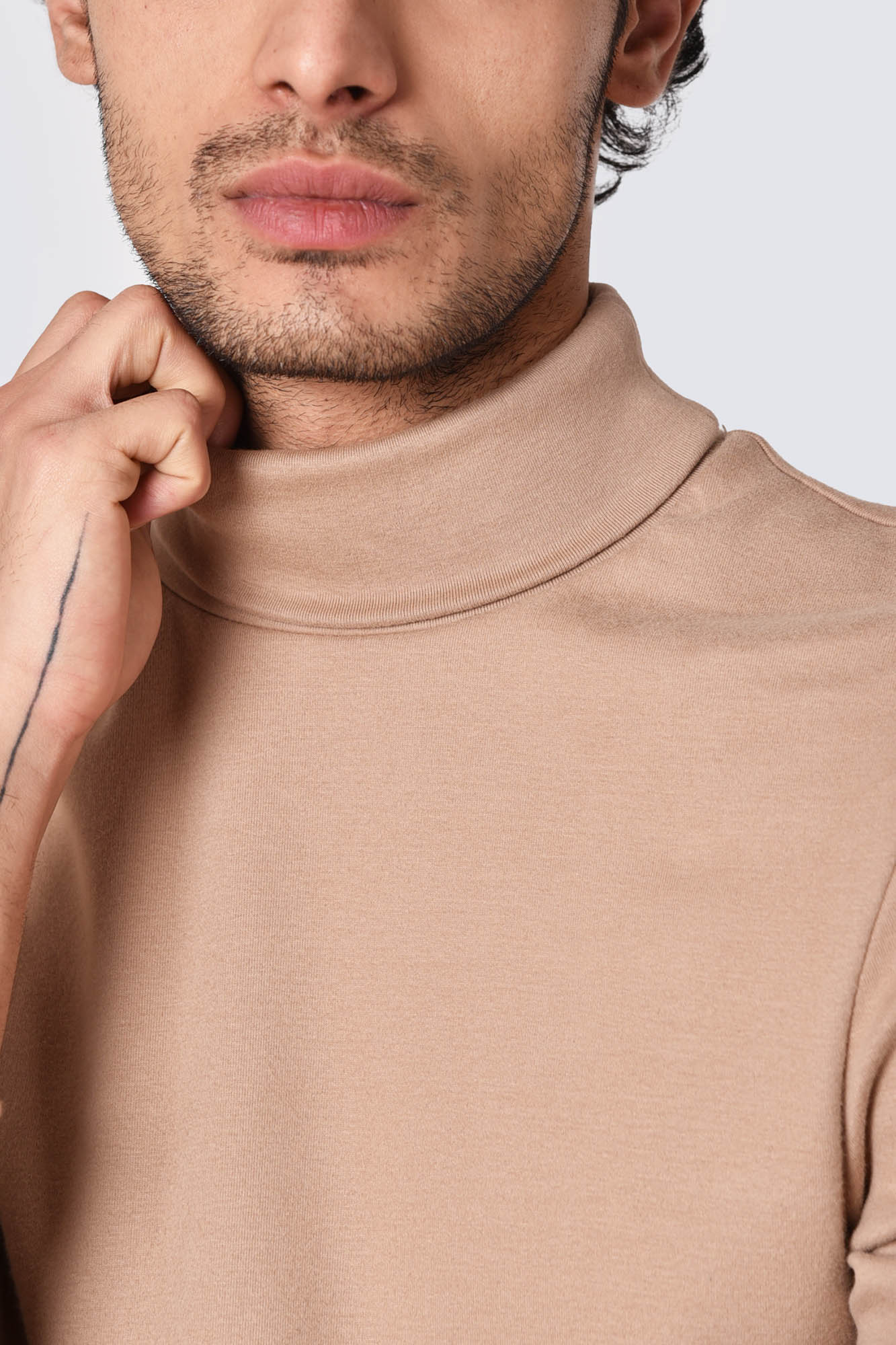 تیشرت آستین بلند یقه اسکی