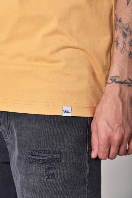 تیشرت آستین کوتاه یقه گرد بیسیک