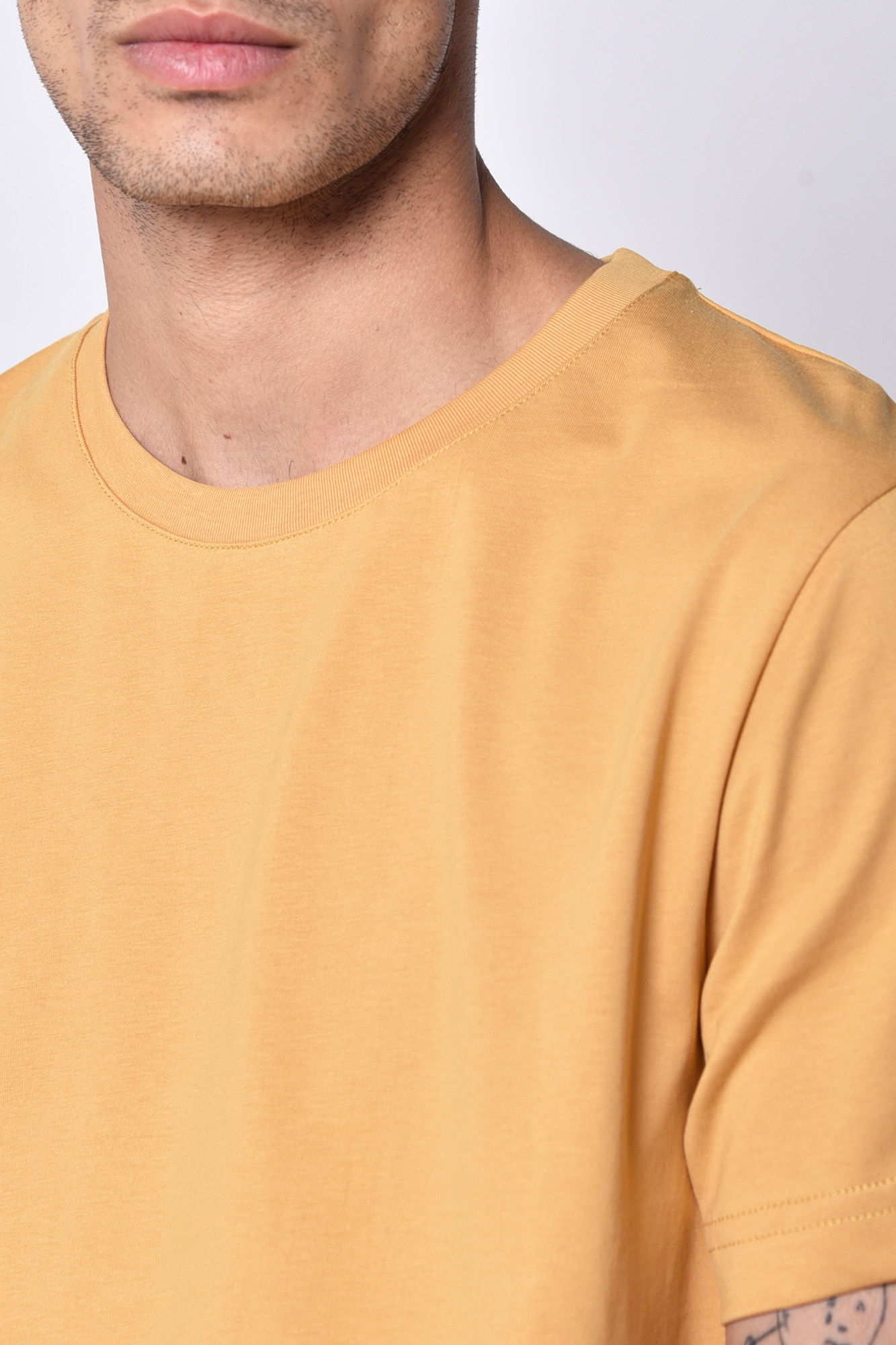 تیشرت آستین کوتاه یقه گرد بیسیک