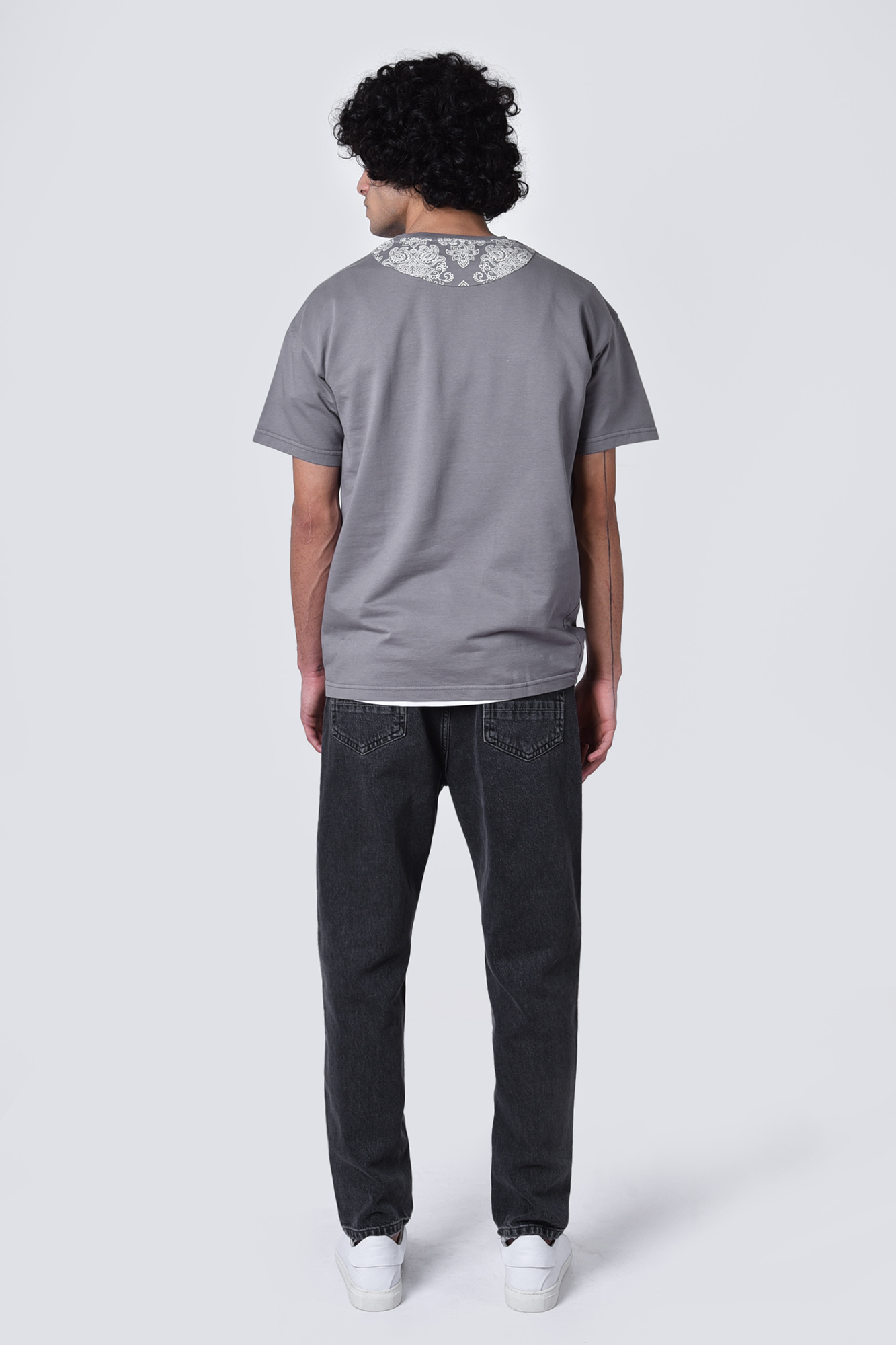 تیشرت آستین کوتاه چاپی