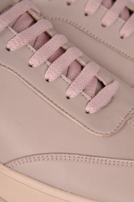 کتونی چرم برش دار