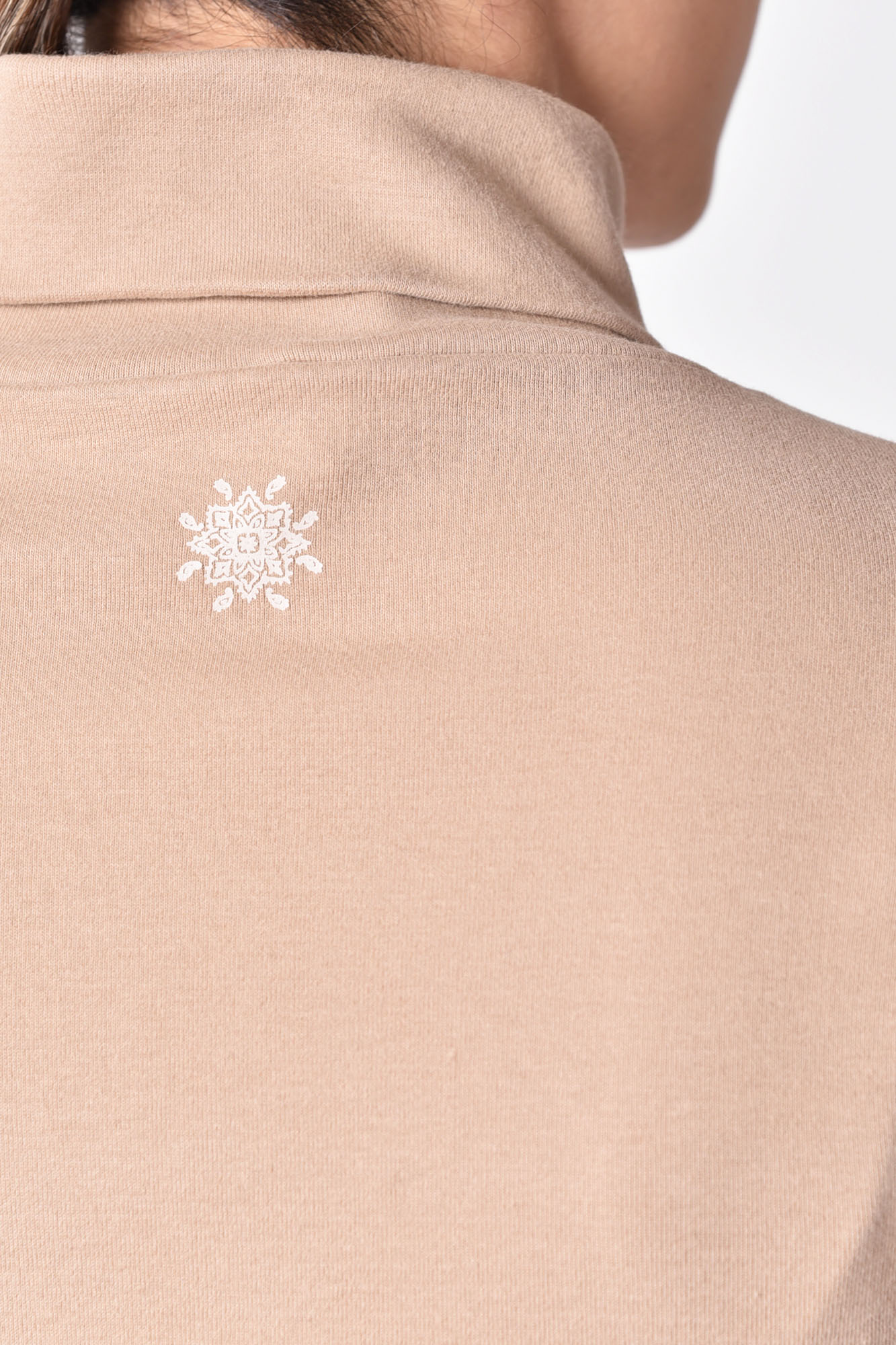 تیشرت آستین بلند یقه اسکی