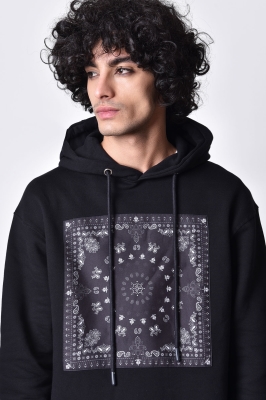 هودی چاپ و گلدوزی دار