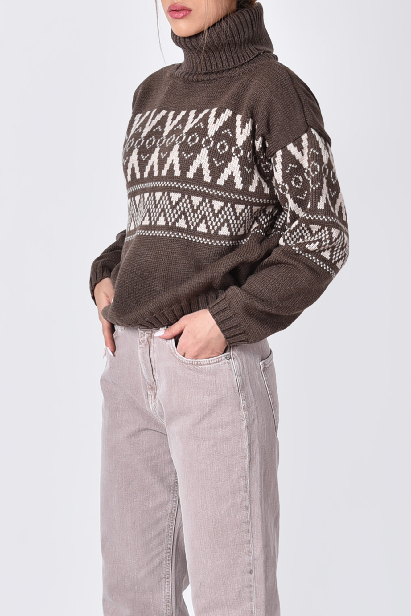 بافت ژاکارد یقه اسکی